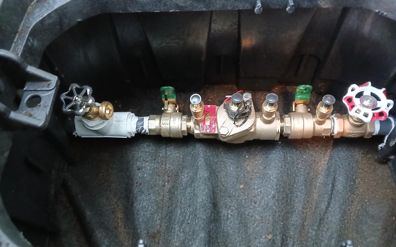 globe shut off valve and double check valve and winterizing port